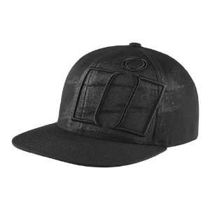   Icon Brand Flatbill Black Hat (Large / X Large 2501 1178): Automotive