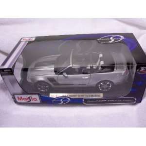   Scale Silver 2010 Roush 427R Ford Mustang (convertible): Toys & Games