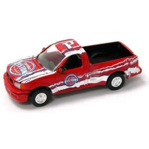   ERTL Ford F 150 F150 Slammed Series 1 Detroit Pistons: Toys & Games