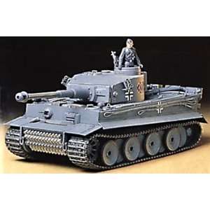   German Tiger I Early Production (Plastic Model Vehicle) Toys & Games