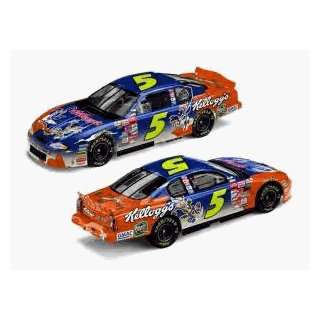   Coyote & Road Runner 1/24 Action Diecast Car: Sports & Outdoors