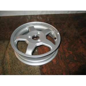  04 Suzuki Burgman AN400 AN 400 rear wheel: Automotive