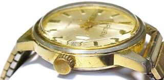 Gruen ~ Vintage Mens Wristwatch w/ Date Display; 17 Jewels  