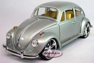 New Volkswagen Beetle Wecker 1:18 Alloy Diecast Model Car Silver B117c 