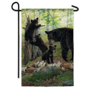   Size Flag, Silk Reflections, Family of Bears: Patio, Lawn & Garden