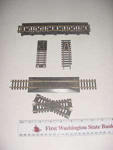 VINTAGE MODEL TRAINS HO SCALE TRACK AND ACCESSORIES  