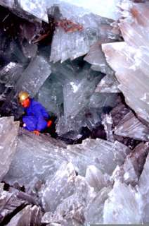 Crystal Cave of the Giants   Discovery of the Largest Crystals on 