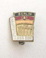 OLD BERLIN HAUPTSTADT EAST GERMAN FLAG PIN BADGE  