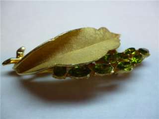 Vintage BSK Rhinestone Leaf BROOCH Big Peridot Green Stones BEAUTY 
