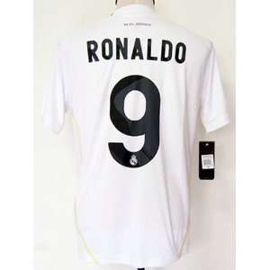Real Madrid home UEFA 09/10 # 9 Ronaldo size L soccer jersey:  