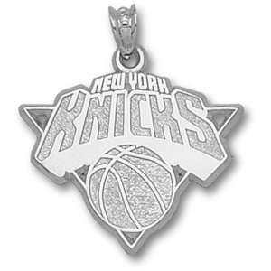  New York Knicks NBA Logo 5/8. Pendant (Silver) Sports 