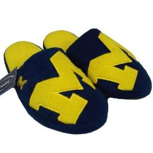   WOLVERINES OFFICIAL LOGO PLUSH SLIPPERS SIZE L