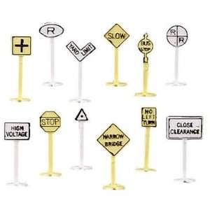  Bachmann N Scale Accessory   Railroad and Street Signs 