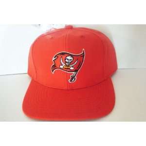    Tampa Bay Buccaneers NEW Vintage Snapback hat: Sports & Outdoors