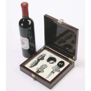   Wine Accessory Set   Squared Box   Piano Brown   2.75H x 7.75W