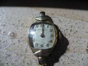 Vintage Wittnauer 10k Gold 17 jewels Ladies Watch  