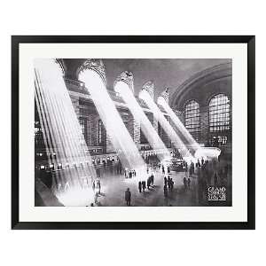   Central Station, New York City, c.1934 Framed Wall Art: Home & Kitchen