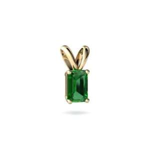    14K Yellow Gold Emerald cut Created Emerald Pendant: Jewelry