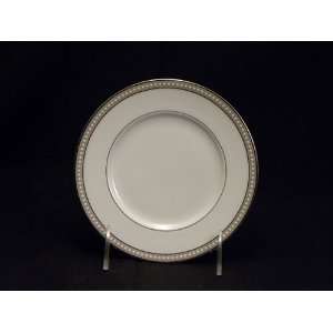  Nikko Oyster Pearl #12440 Bread & Butter Plates: Kitchen 