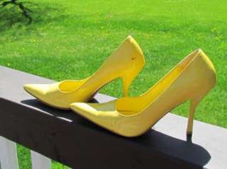 SEXY WELL WORN Womens Stilleto High Heel Yellow Shoes Size 8 USED 
