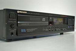 Pioneer Stereo Compact Disc CD Player PD 7010  