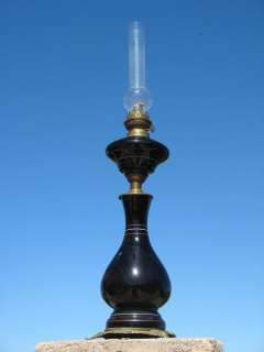   Lampe à pétrole verre noir Napoleon 3 émaillée Oiseaux