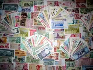 Uncirculated Foreign Currency World Paper Money Bills $  