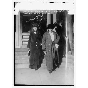  Mrs. Medill McCormick,Mrs. Alice Roosevelt Longworth 