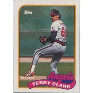  1989 Topps #129 Terry Clark: Sports & Outdoors